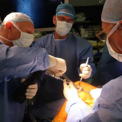 Innovative knee surgery implant invented in Israel used for the first time